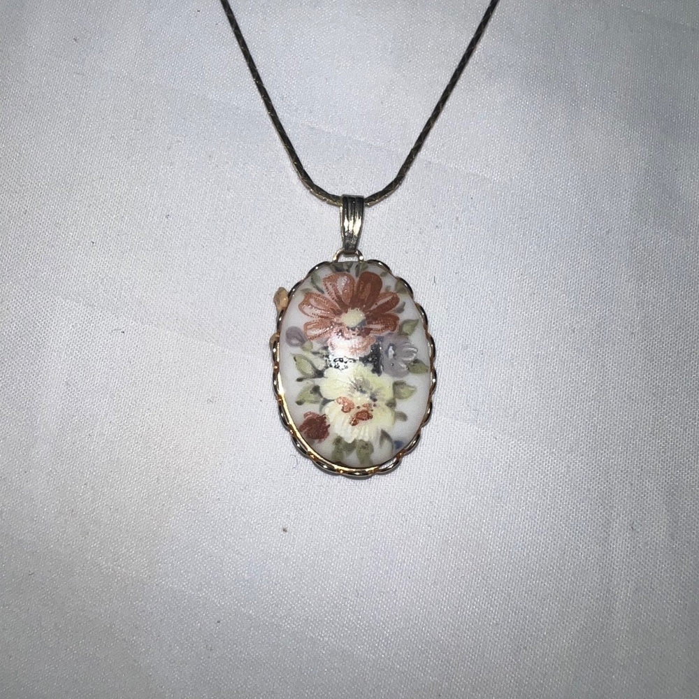 Vintage Hand Painted Pendant Necklace